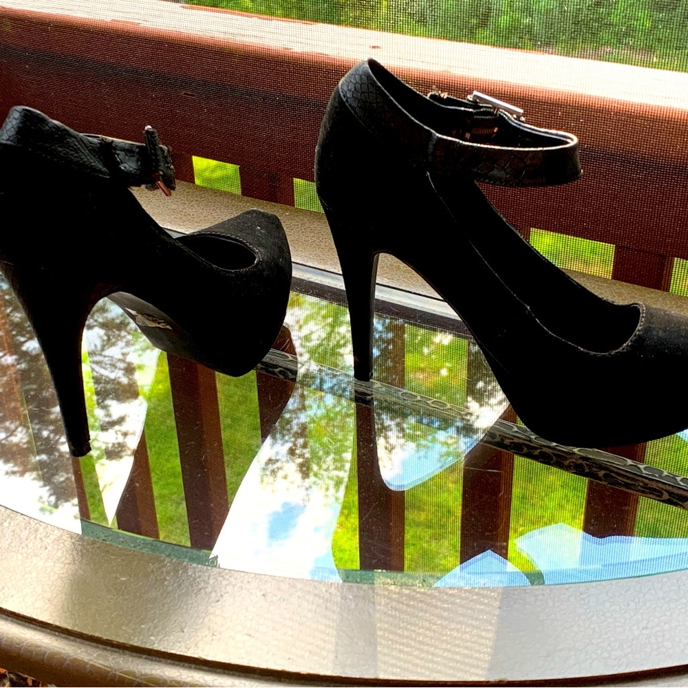 Black suede heels